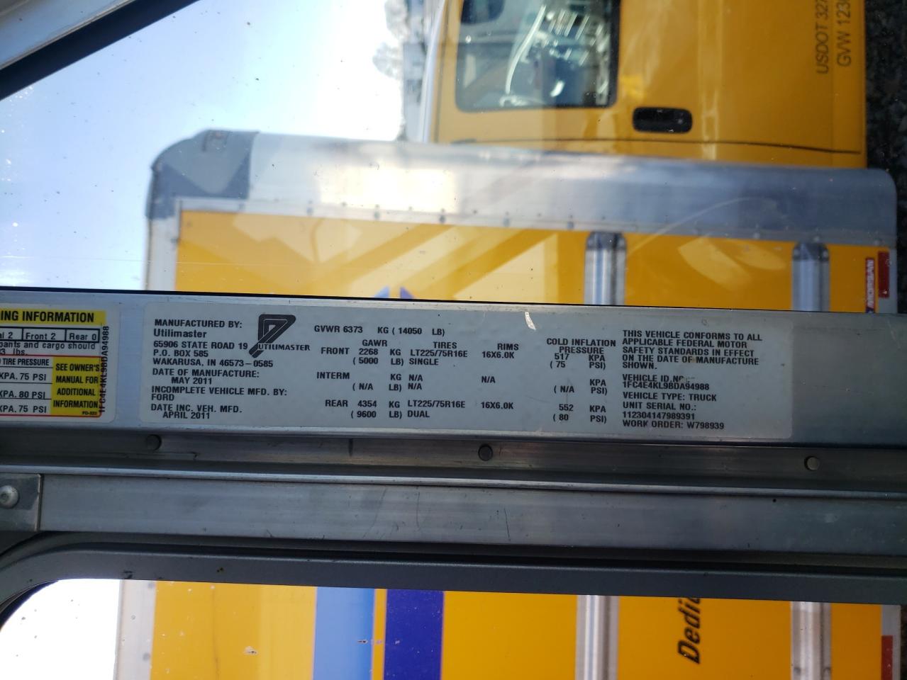2011 Ford Econoline - Image 12