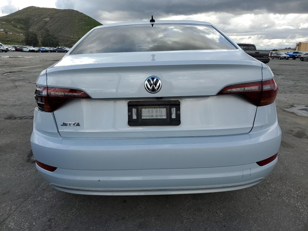 2019 Volkswagen Jetta - Image 6