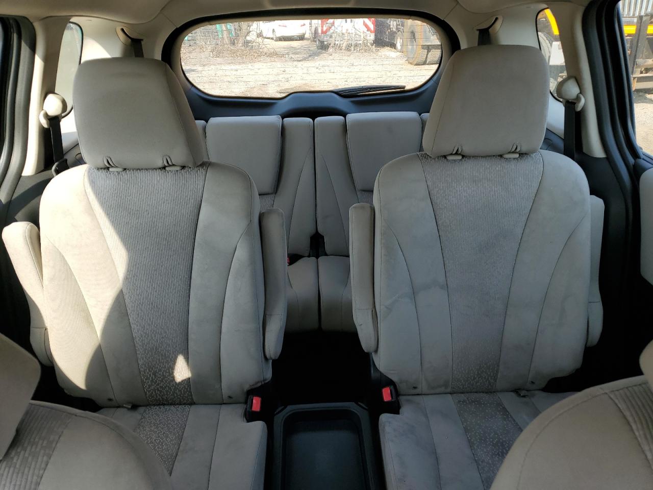 2012 Mazda 5 - Image 10