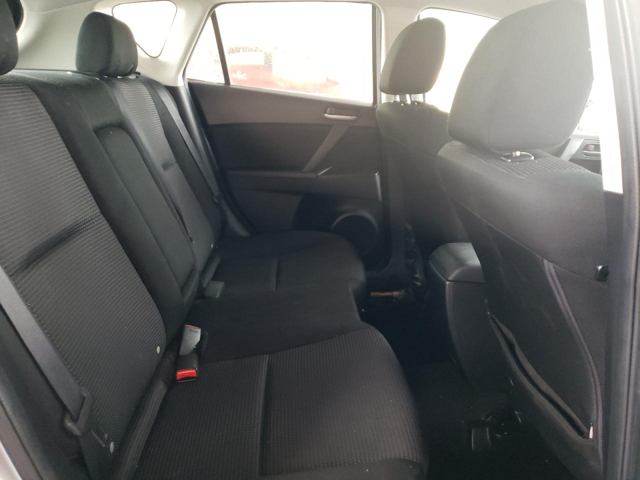 2013 Mazda 3 - Image 11