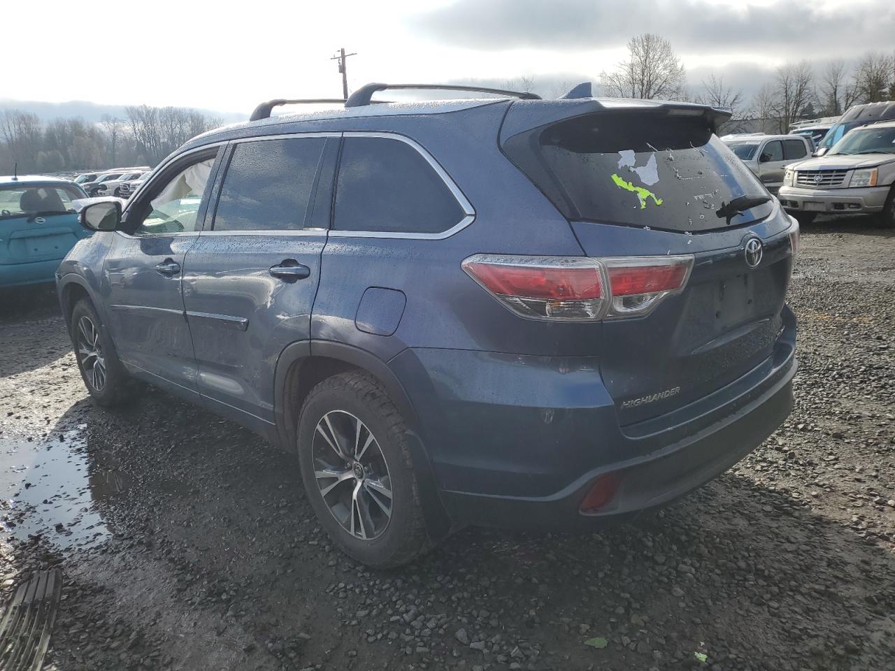 2016 Toyota Highlander - Image 2