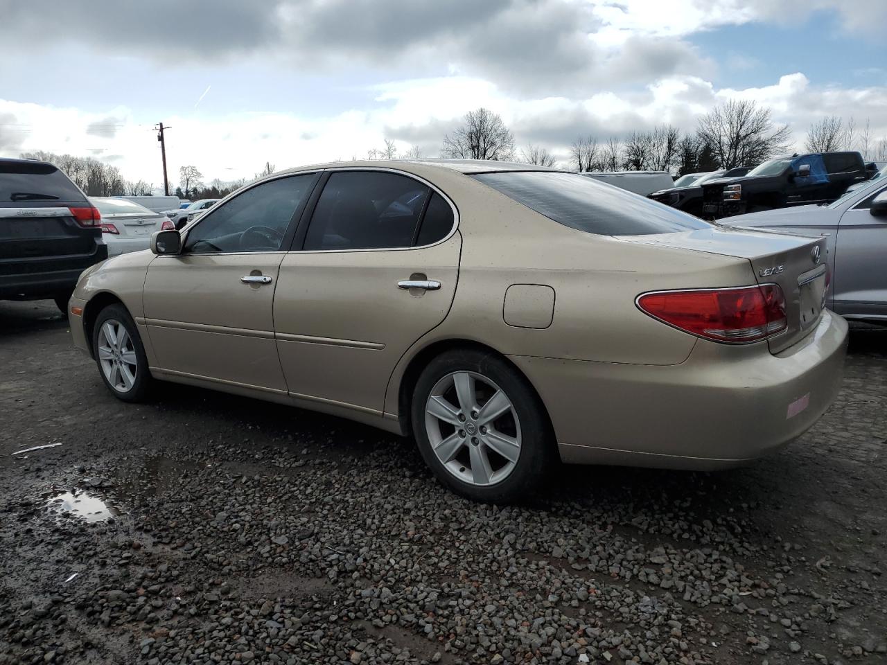 2005 Lexus ES - Image 2