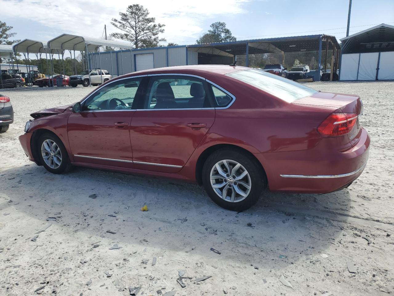 2016 Volkswagen Passat - Image 2