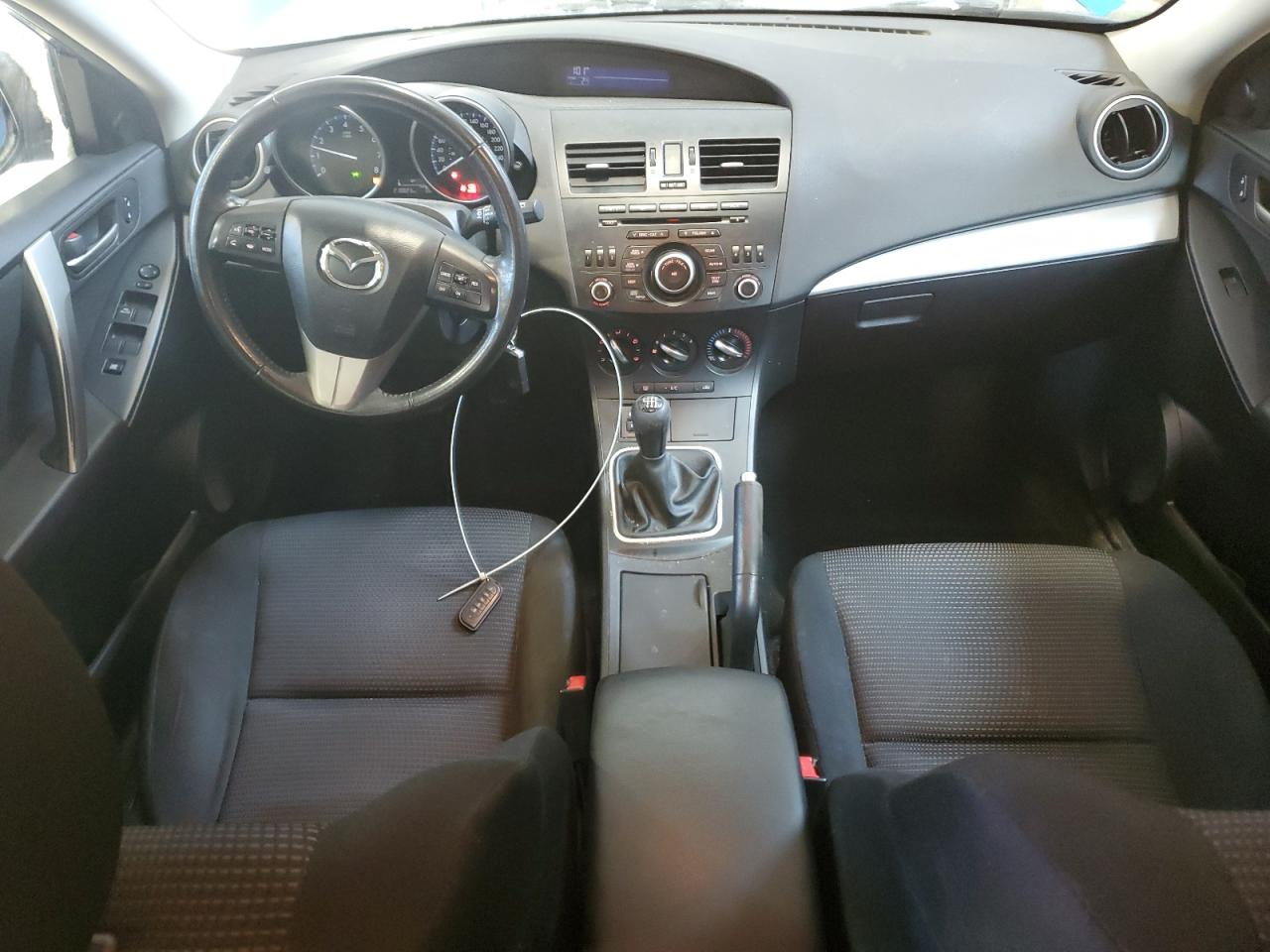 2012 Mazda 3 - Image 8