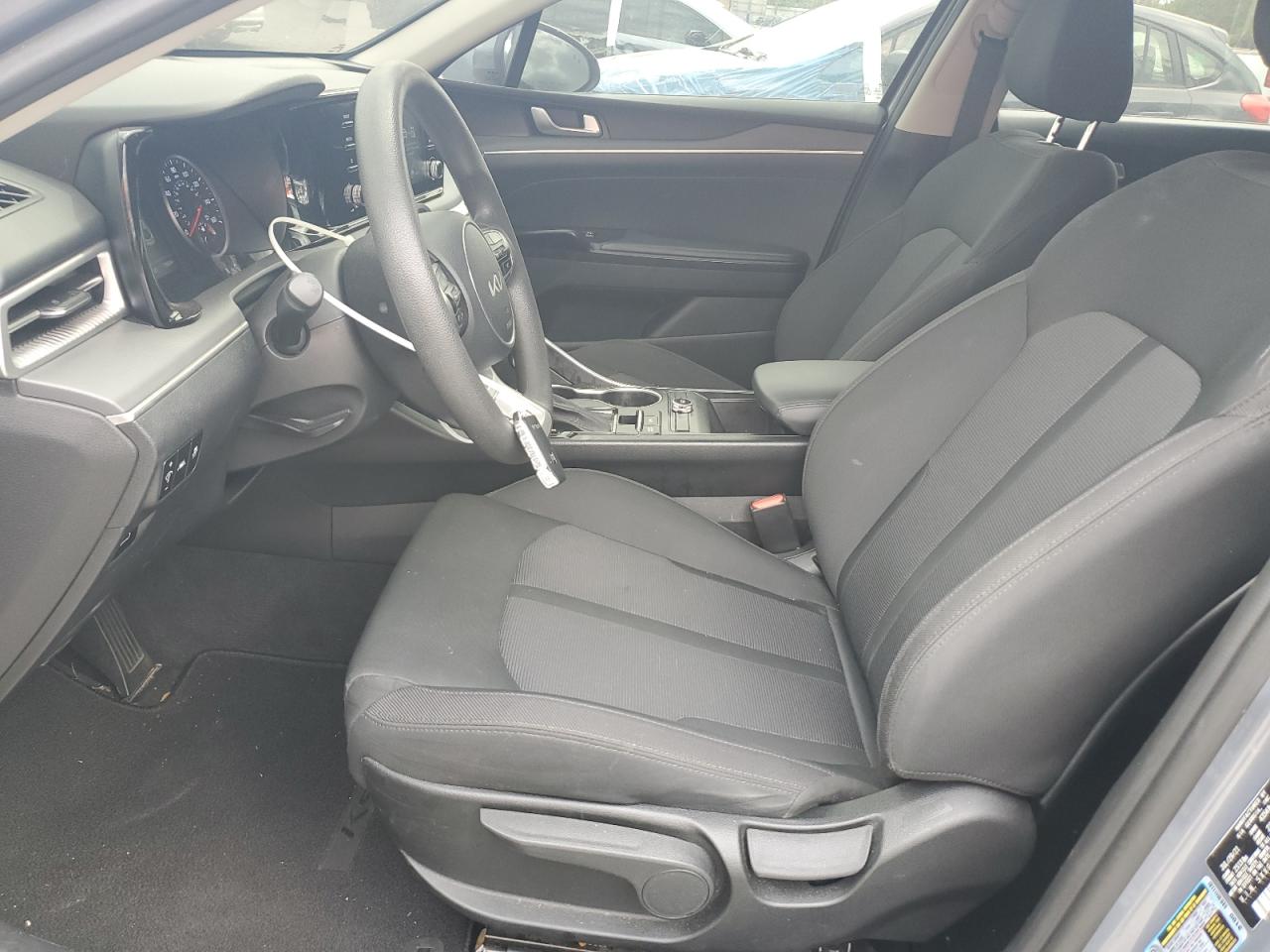 2022 Kia K5 - Image 7