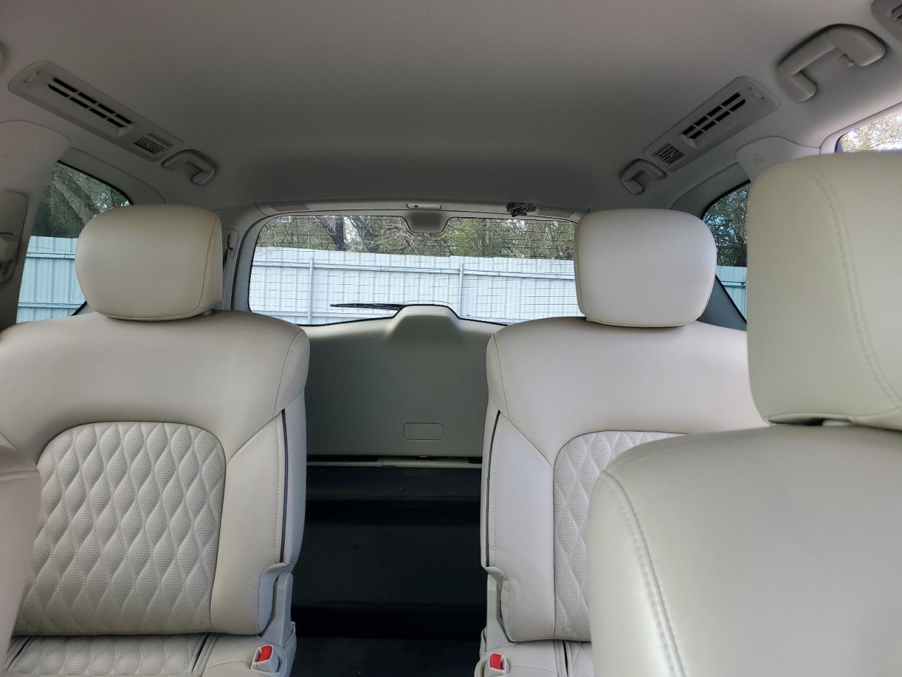2018 Infiniti QX80 - Image 10