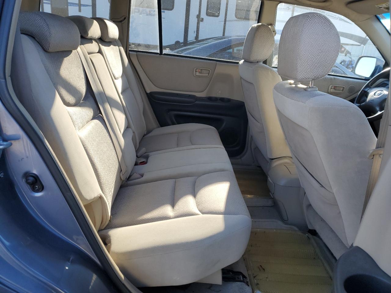 2003 Toyota Highlander - Image 11
