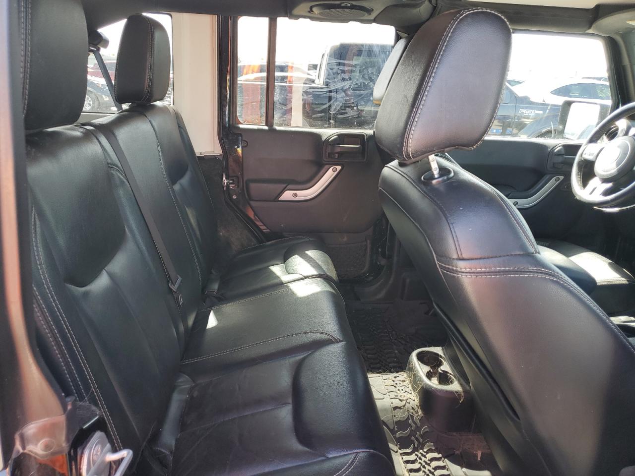2014 Jeep Wrangler - Image 10