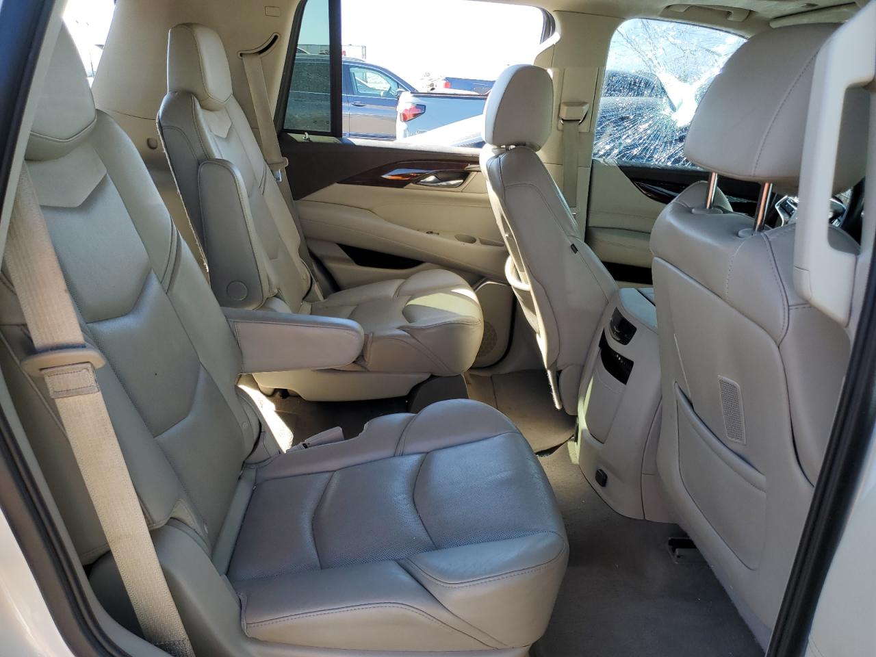2015 Cadillac Escalade - Image 12