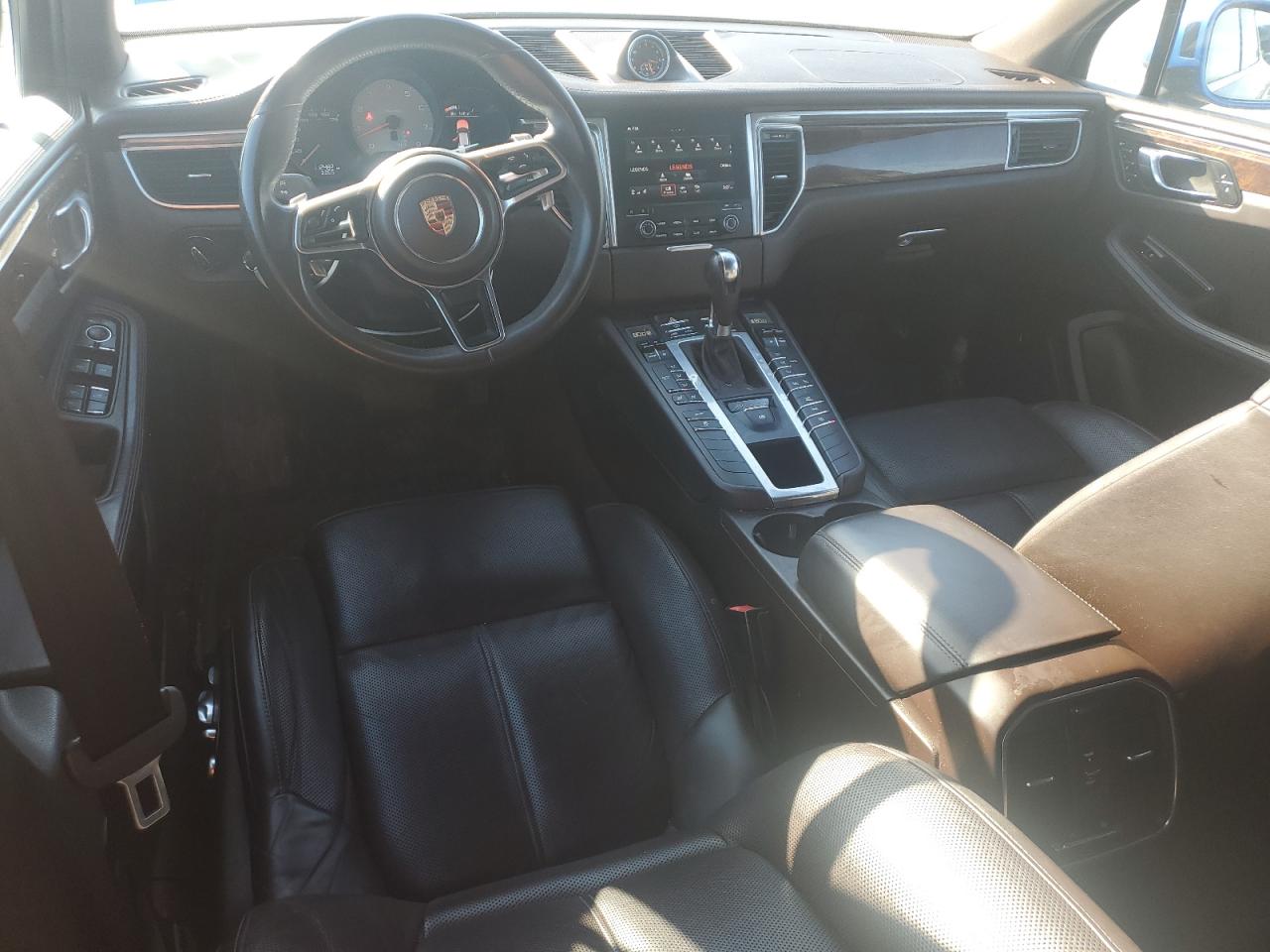 2017 Porsche Macan - Image 8