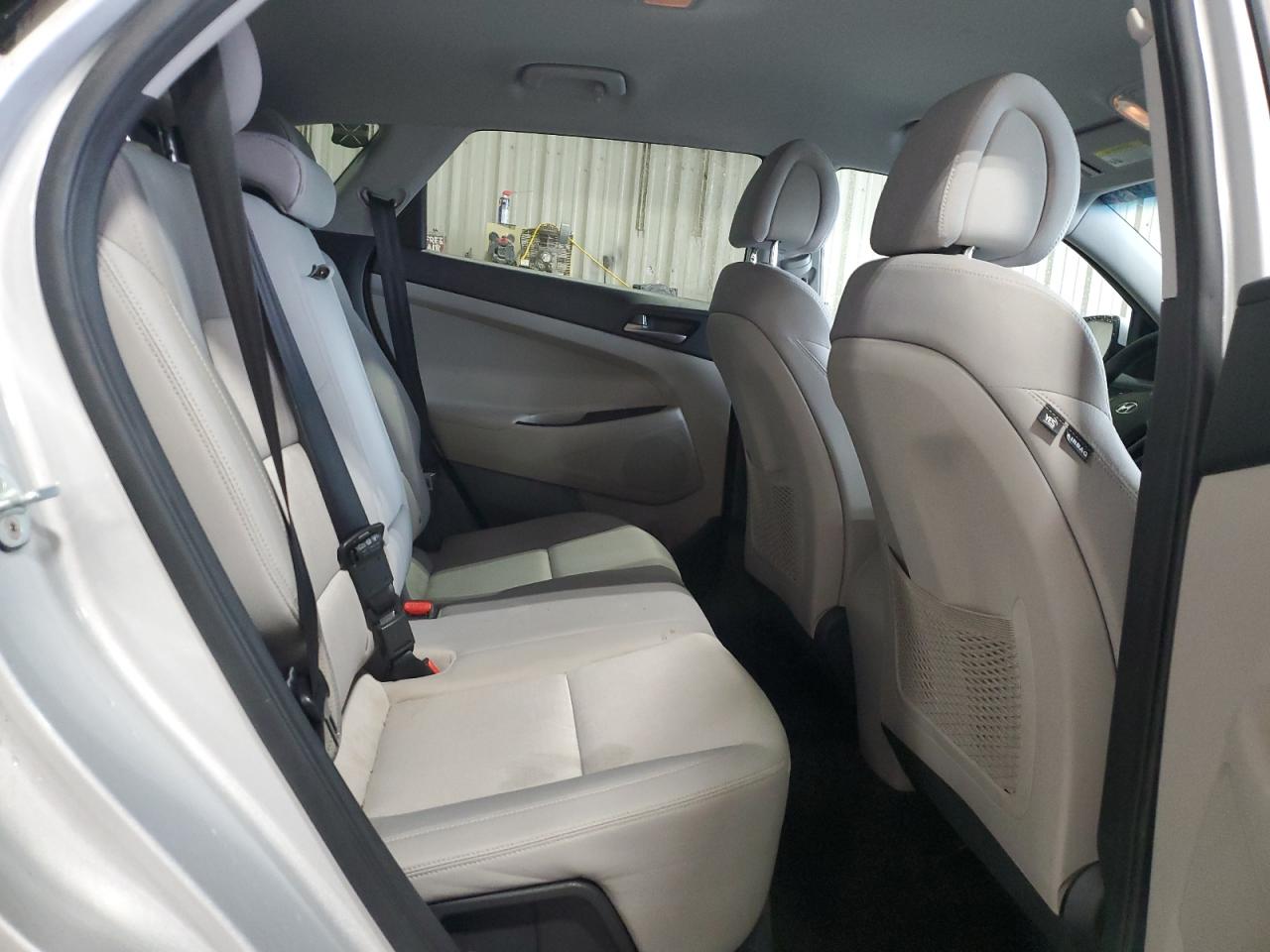 2017 Hyundai Tucson - Image 11