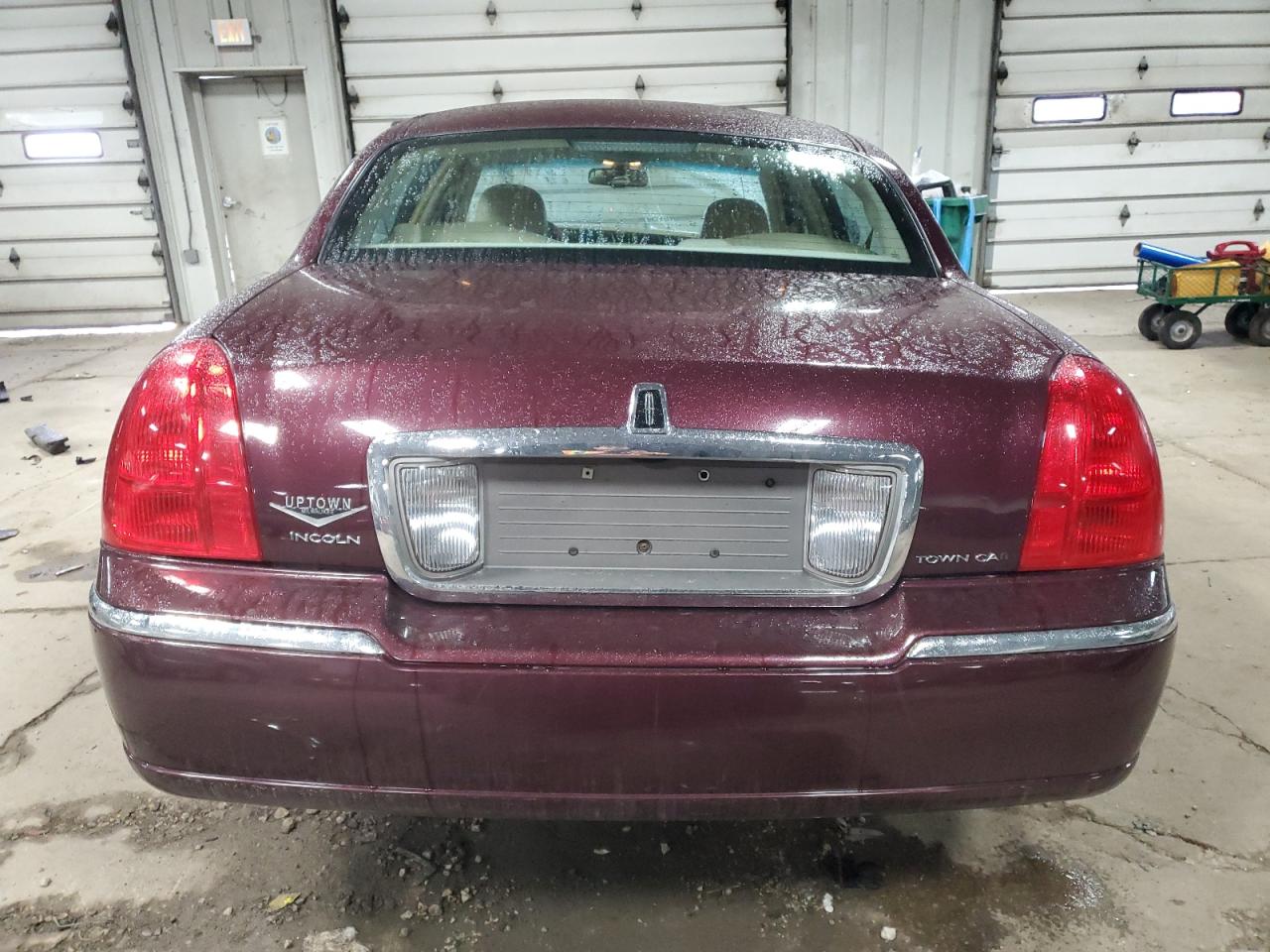 2008 Lincoln Town Car - Image 6