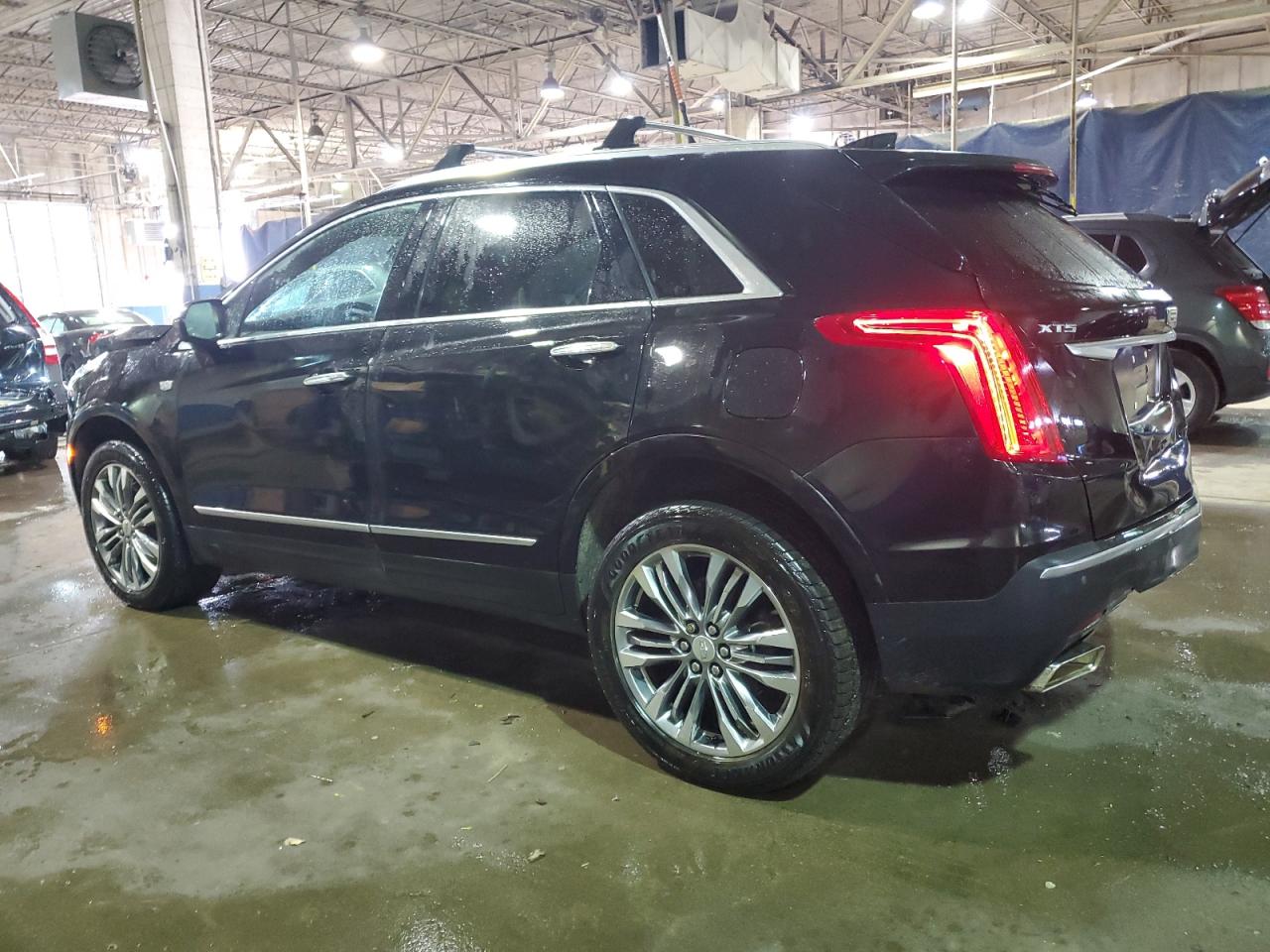 2017 Cadillac XT5 - Image 2