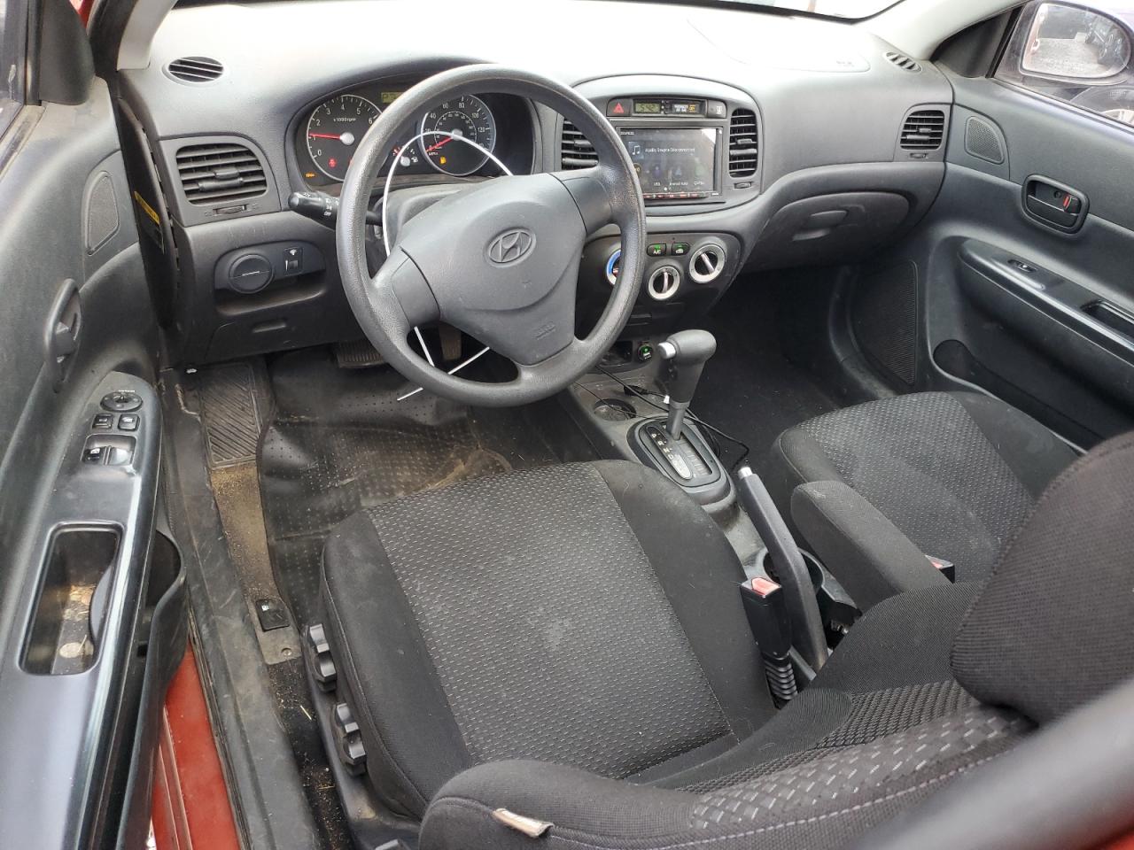 2008 Hyundai Accent - Image 8
