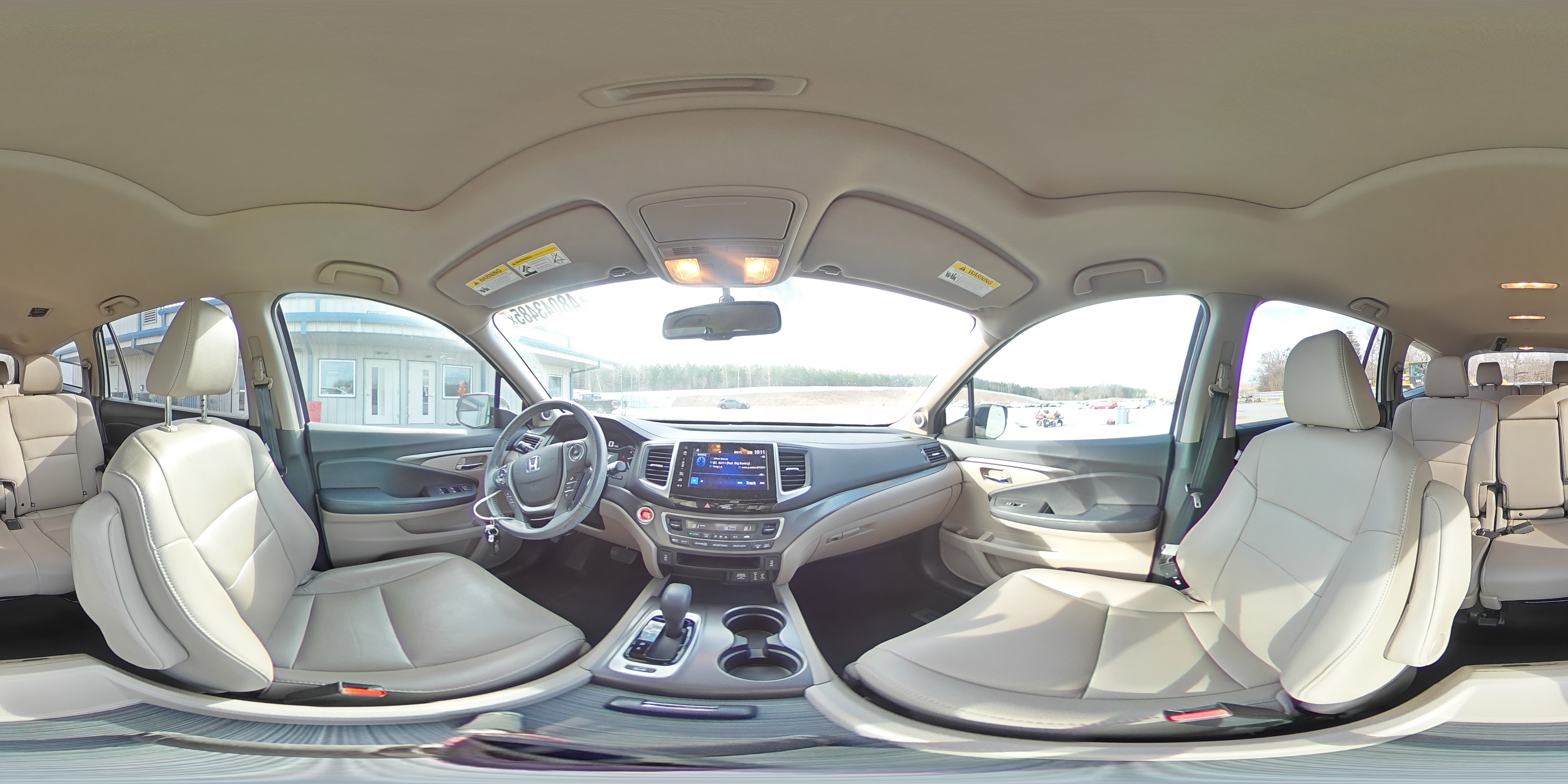 2017 Honda Pilot - Image 13