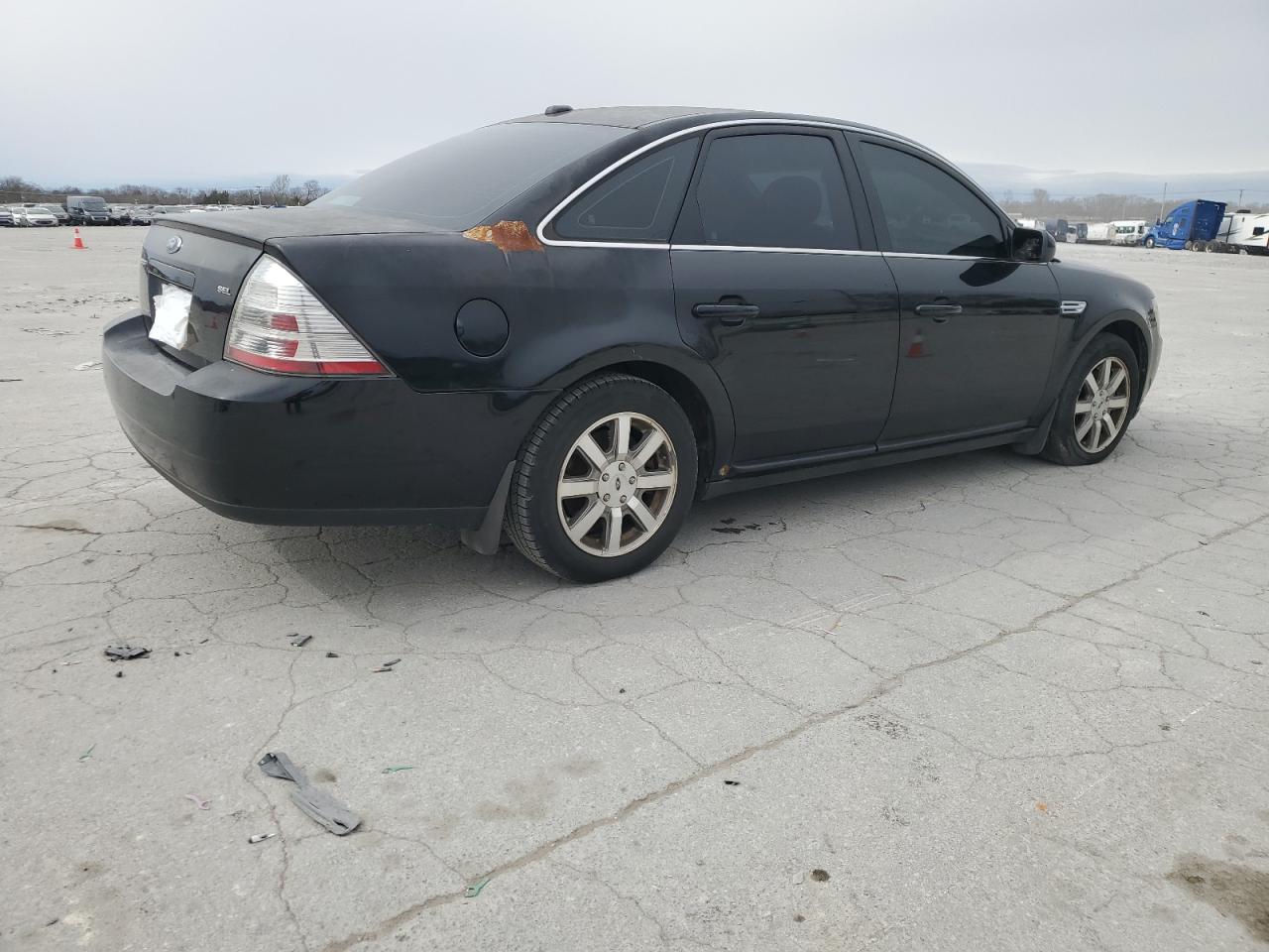 2008 Ford Taurus - Image 3