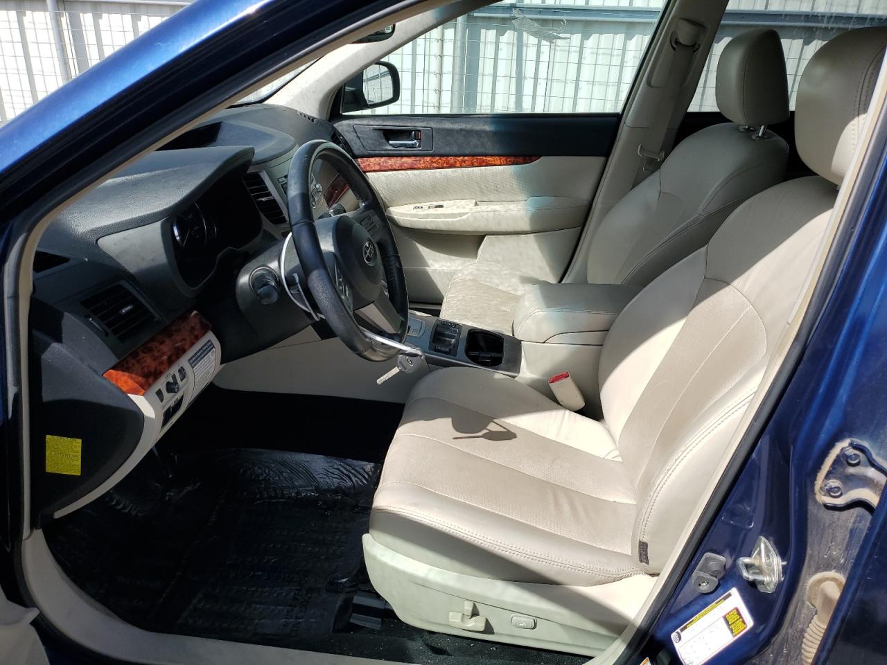2011 Subaru Outback - Image 7