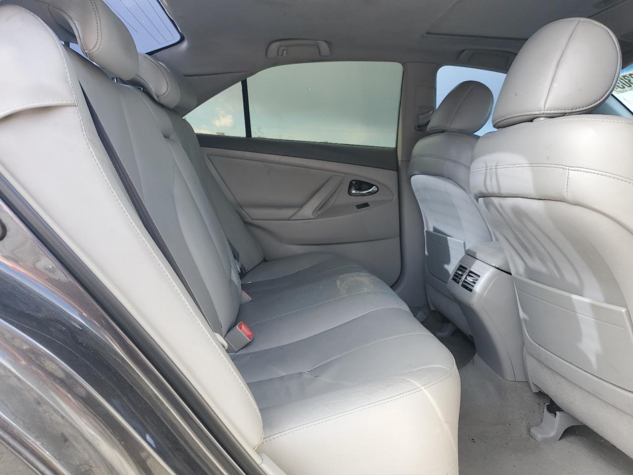 2007 Toyota Camry - Image 10