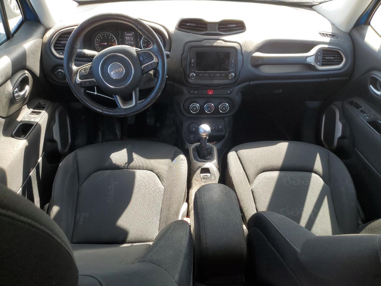 2015 Jeep Renegade - Image 8