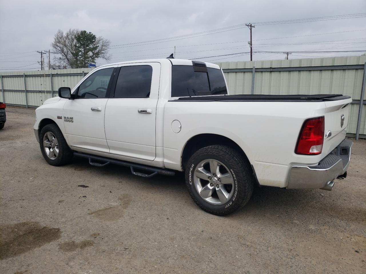 2015 RAM 1500 - Image 2