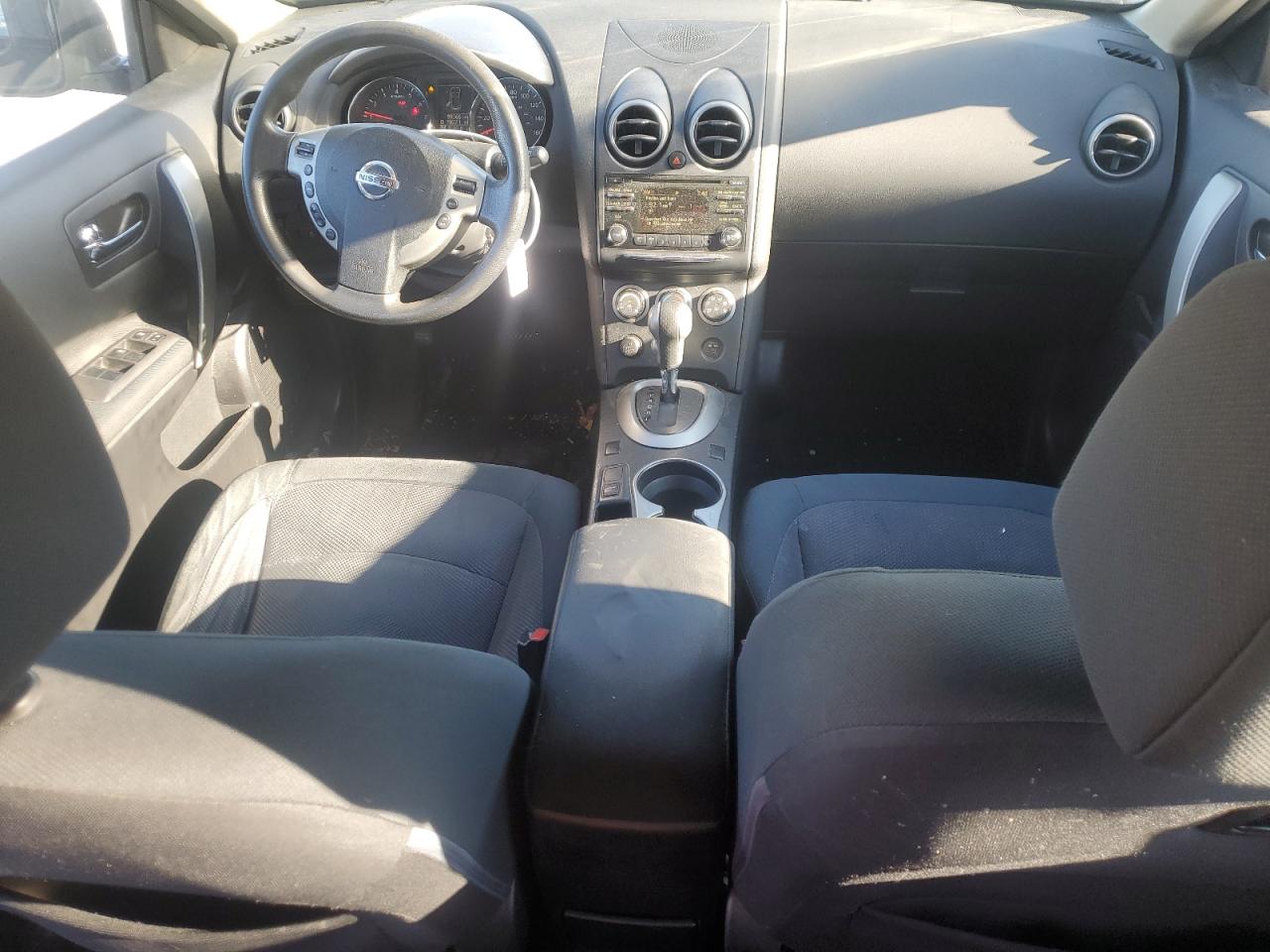 2015 Nissan Rogue - Image 8