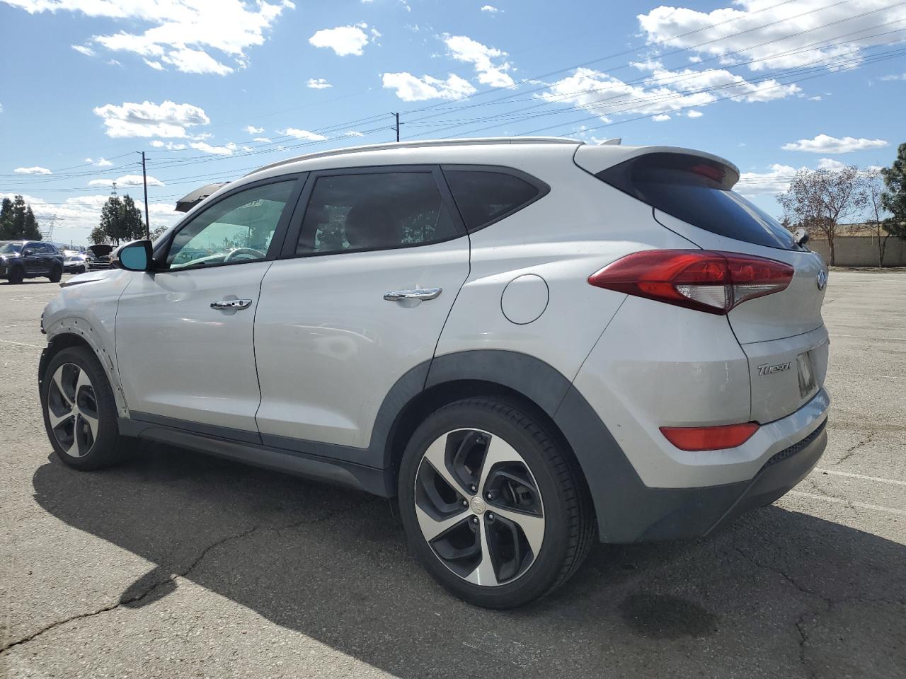 2016 Hyundai Tucson - Image 2
