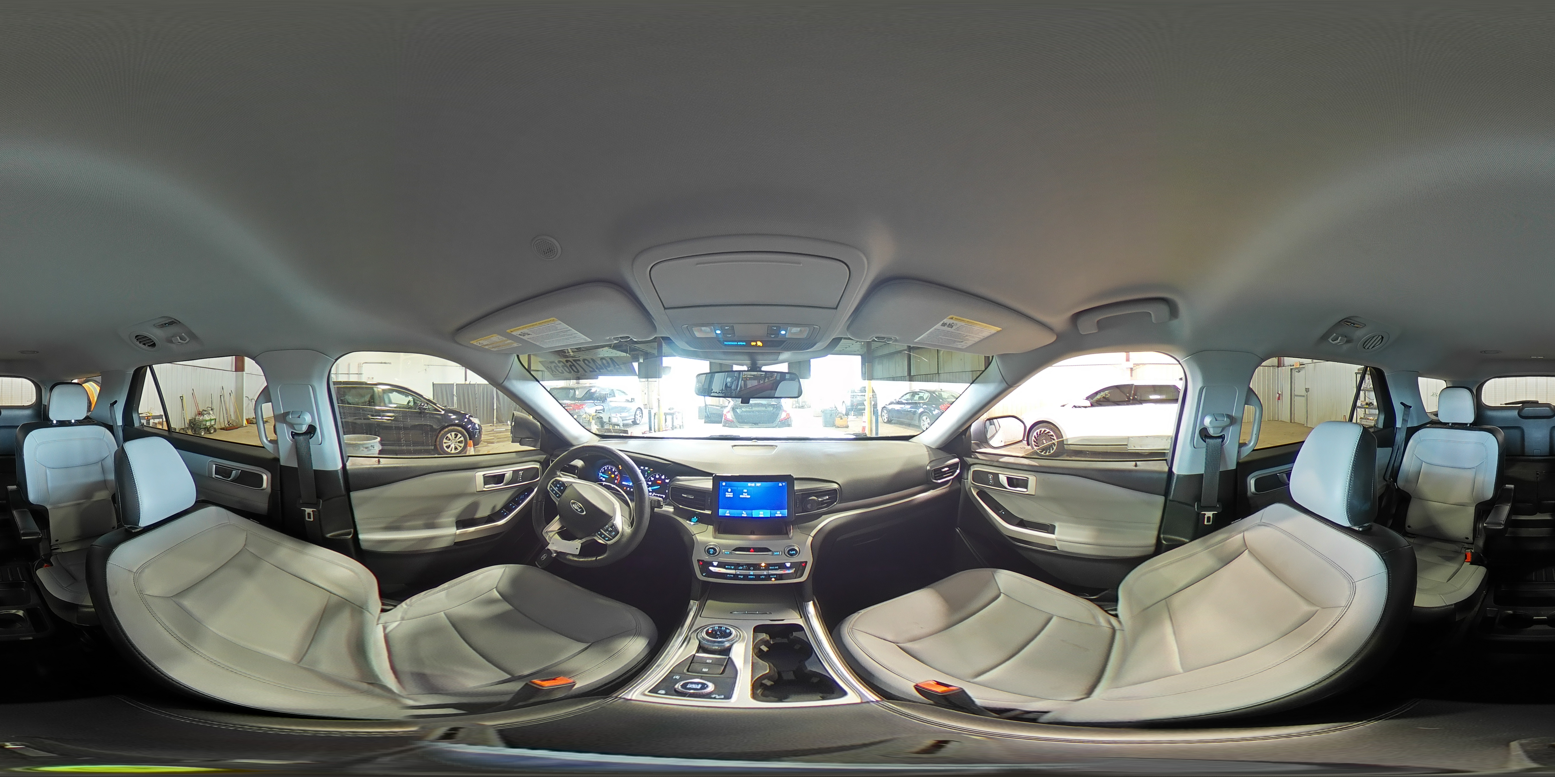 2021 Ford Explorer - Image 16