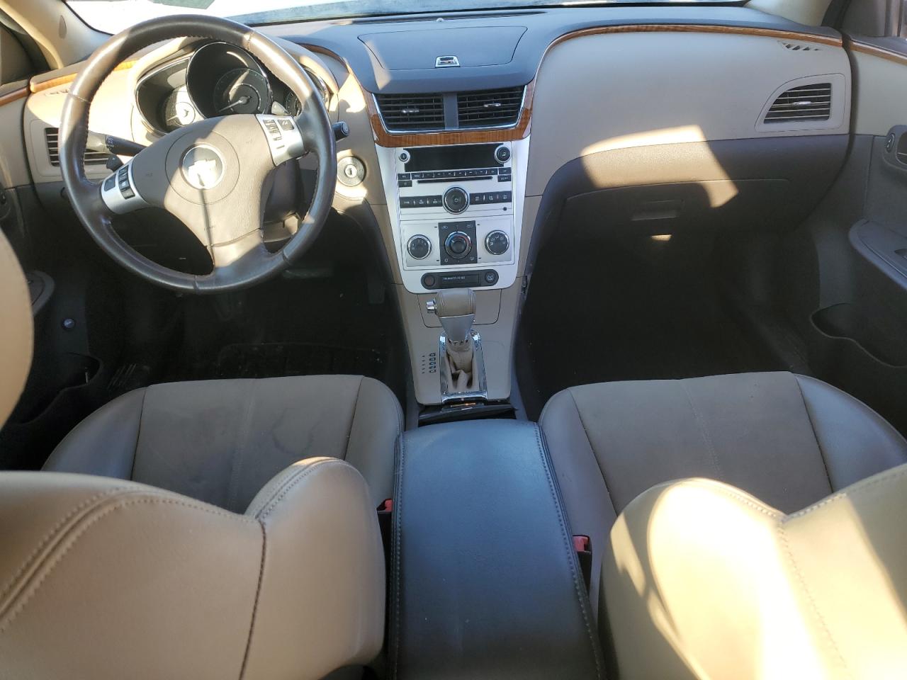 2010 Chevrolet Malibu - Image 8