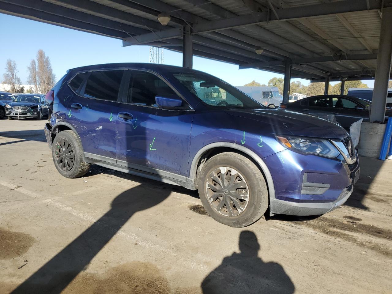 2018 Nissan Rogue - Image 4