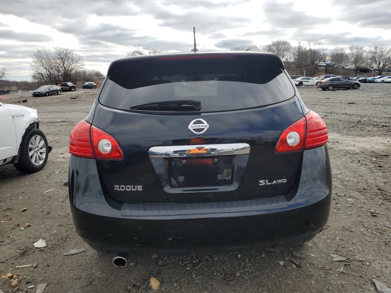 2011 Nissan Rogue - Image 6