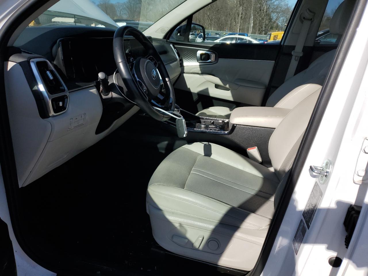 2021 Kia Sorento - Image 7
