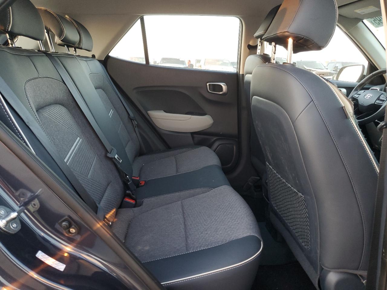 2024 Hyundai Venue - Image 10