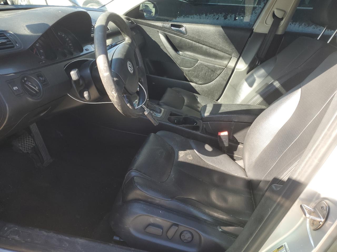 2008 Volkswagen Passat Turbo VIN: WVWJK73C98E108516 Lot: 47948525
