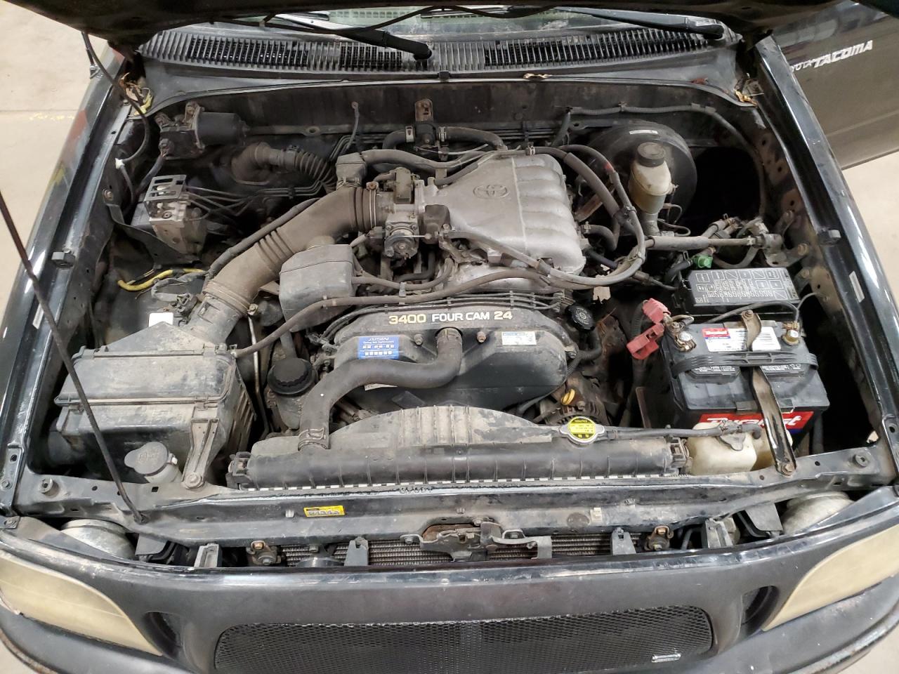 2004 Toyota Tacoma - Image 11