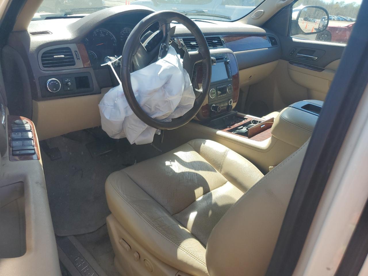 2014 Chevrolet Tahoe - Image 8