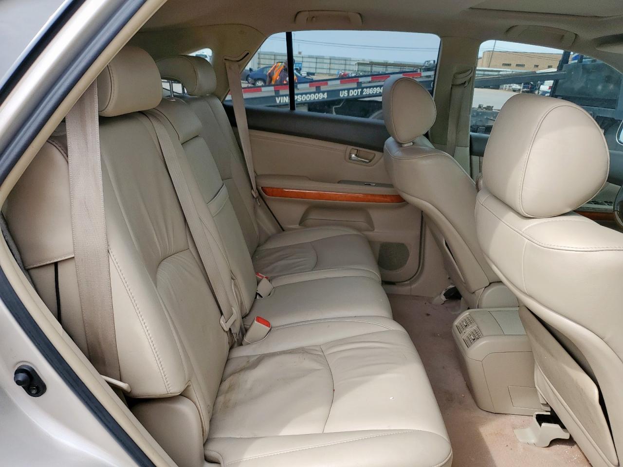 2006 Lexus RX - Image 12