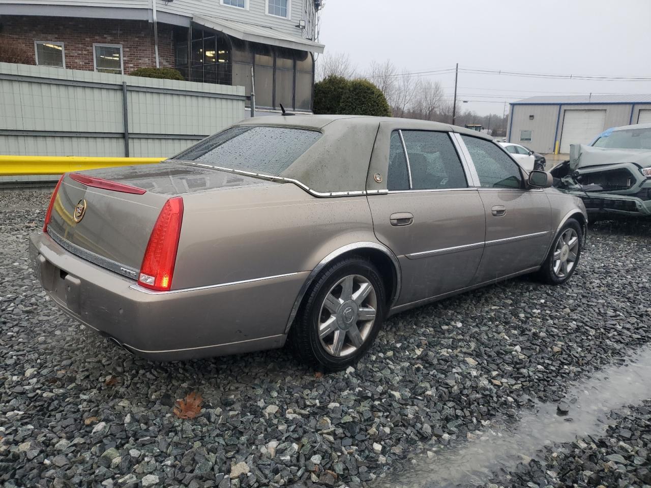 2006 Cadillac DTS - Image 3