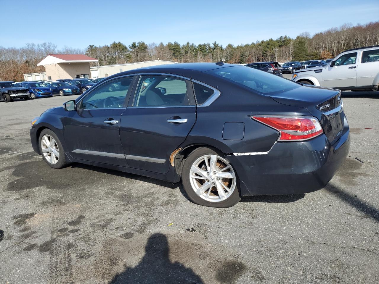 2015 Nissan Altima - Image 2