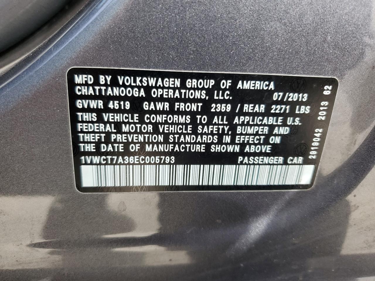 2014 Volkswagen Passat - Image 14