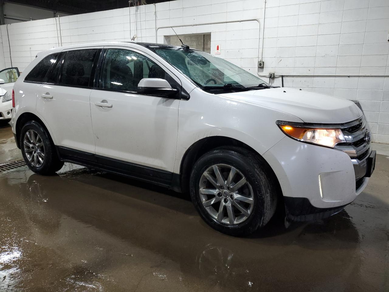 2012 Ford Edge - Image 4