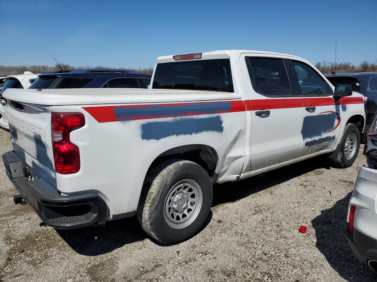 2022 Chevrolet Silverado - Image 3