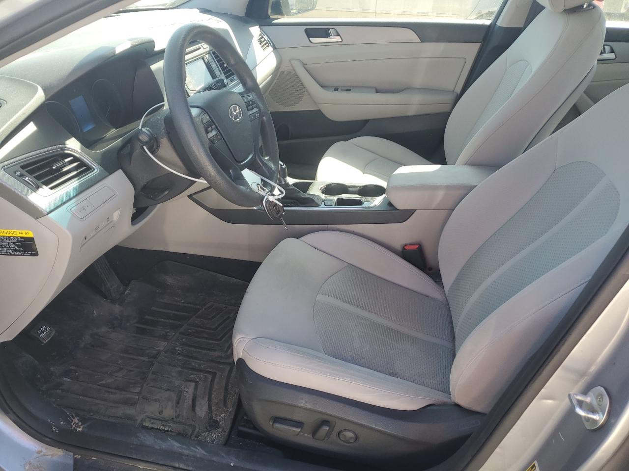 2015 Hyundai Sonata - Image 7