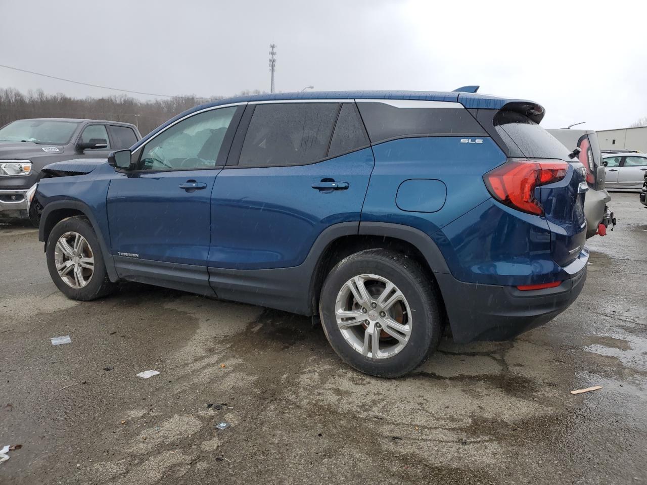 2020 GMC Terrain - Image 2