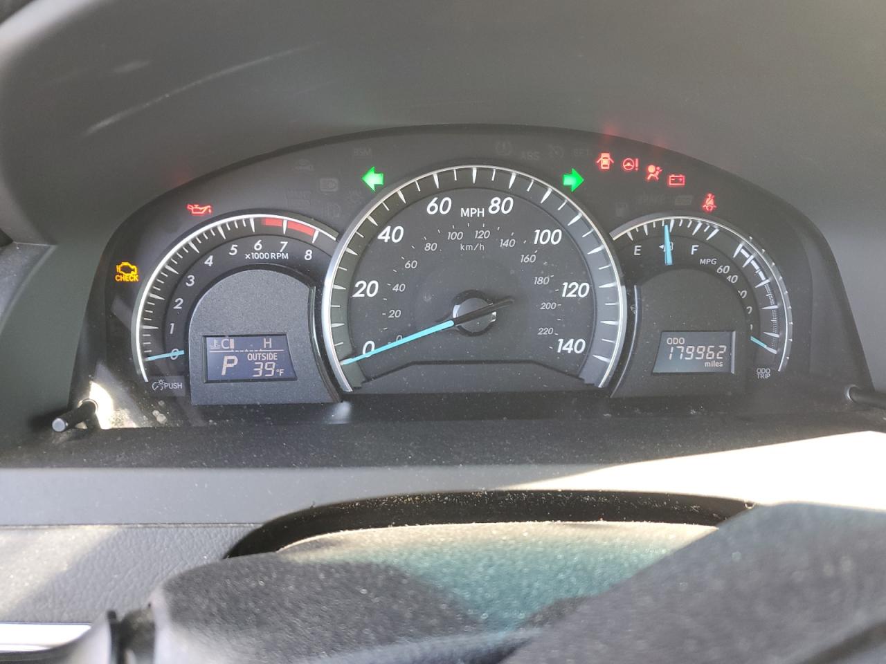 2012 Toyota Camry - Image 9