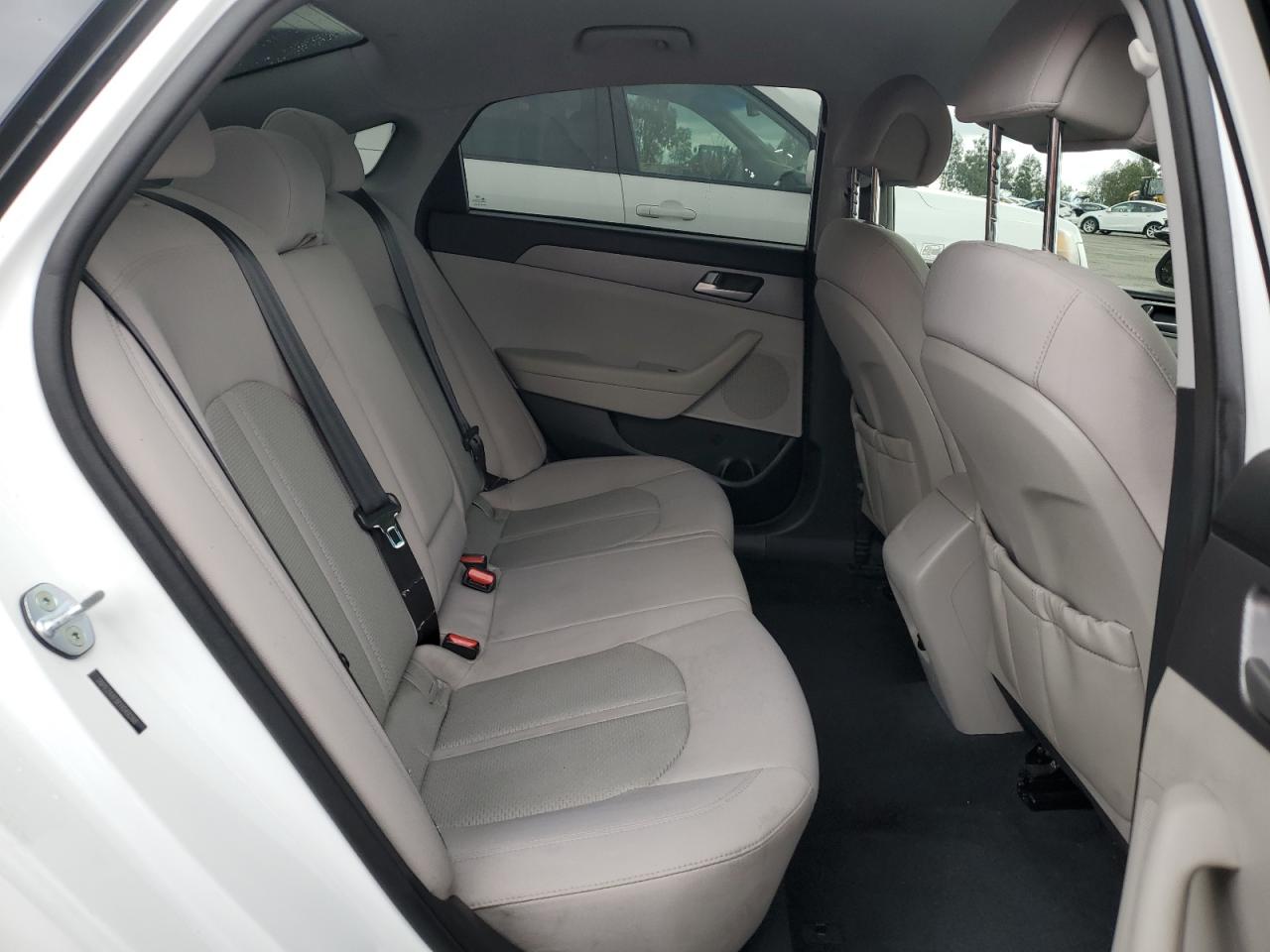 2015 Hyundai Sonata - Image 10