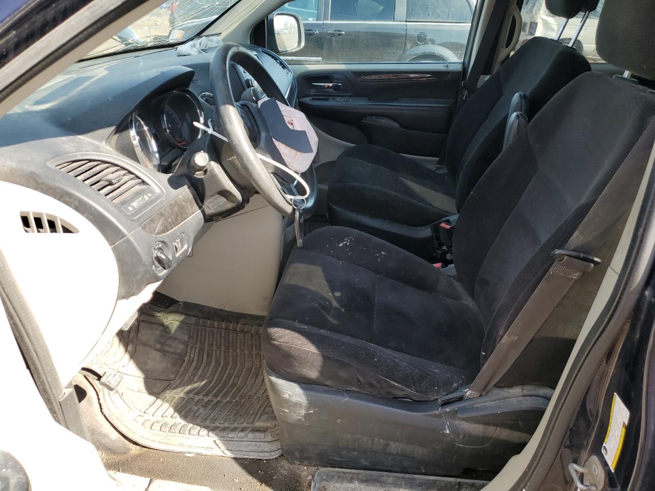 2014 Dodge Caravan - Image 7