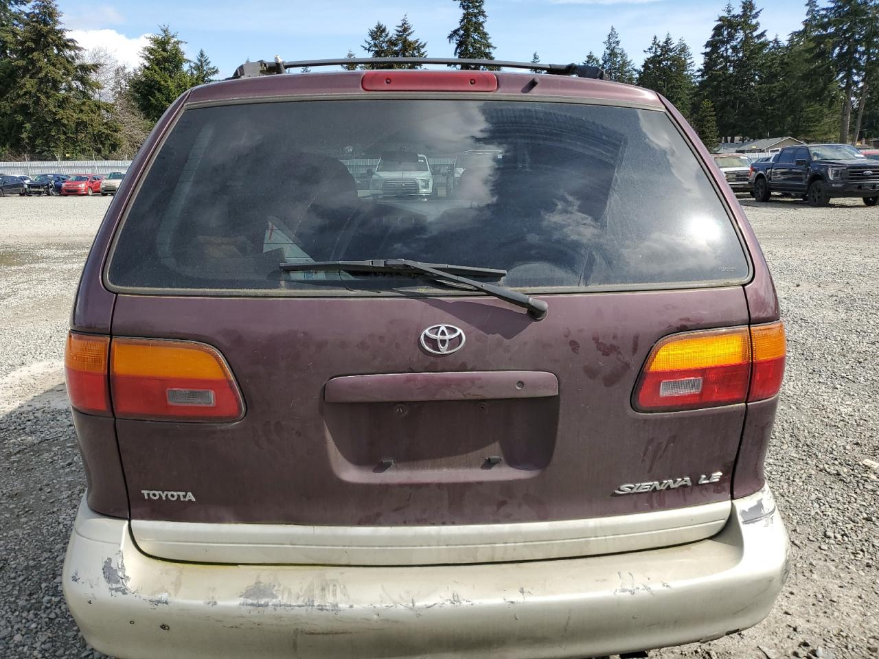 2000 Toyota Sienna - Image 6