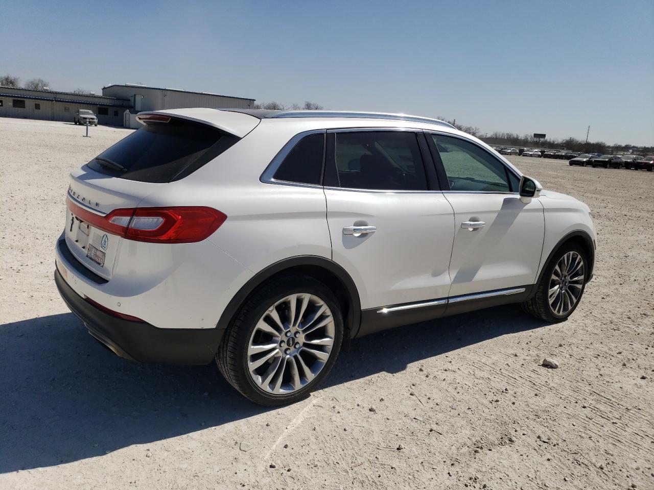 2016 Lincoln MKX - Image 3