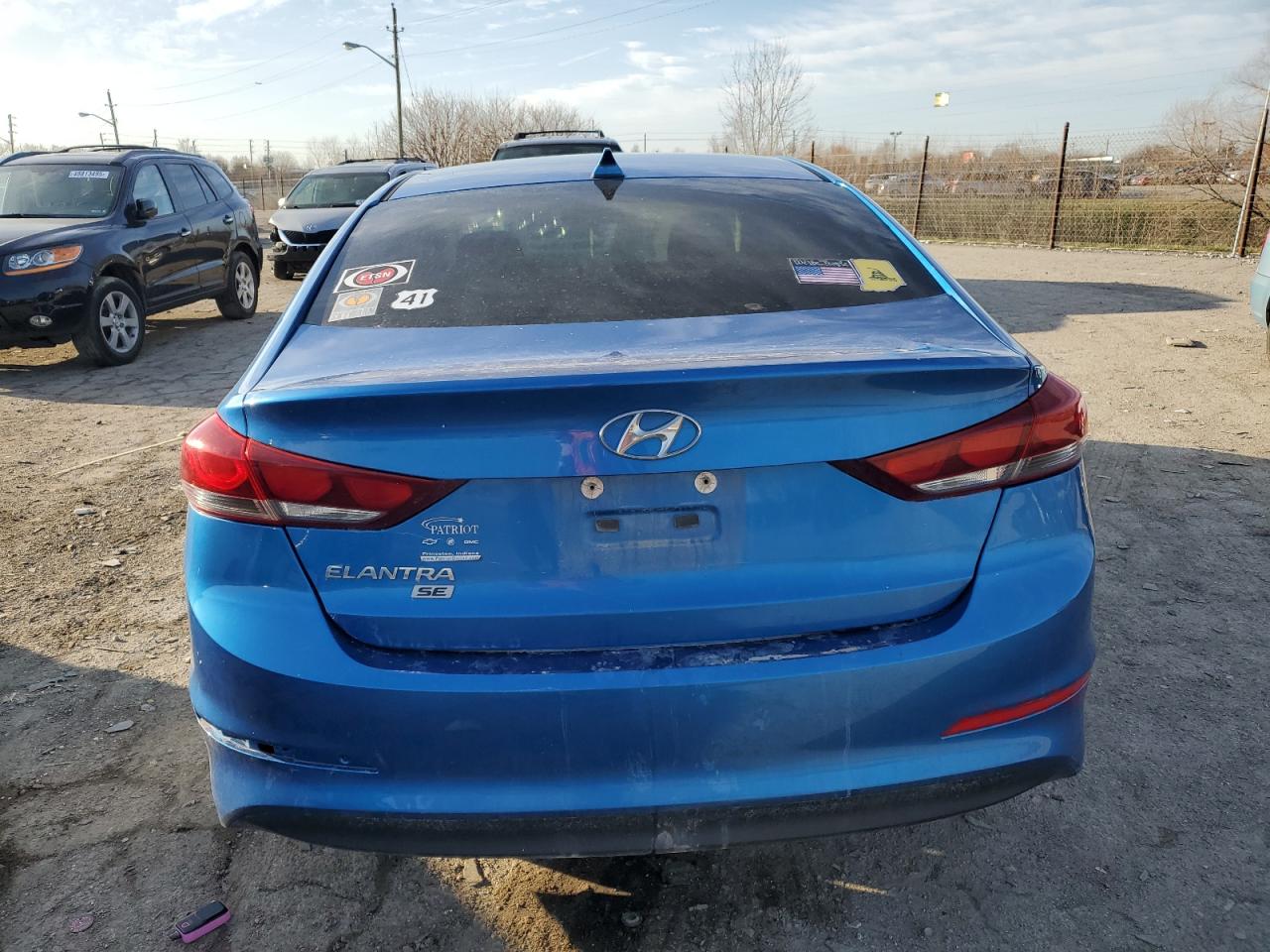 2017 Hyundai Elantra - Image 6