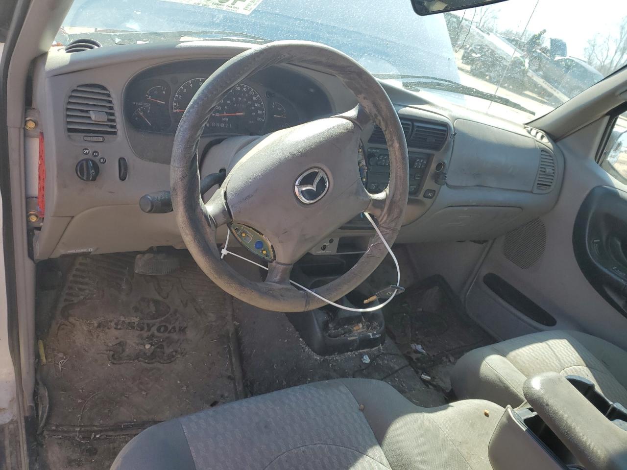 2001 Mazda B-series - Image 8